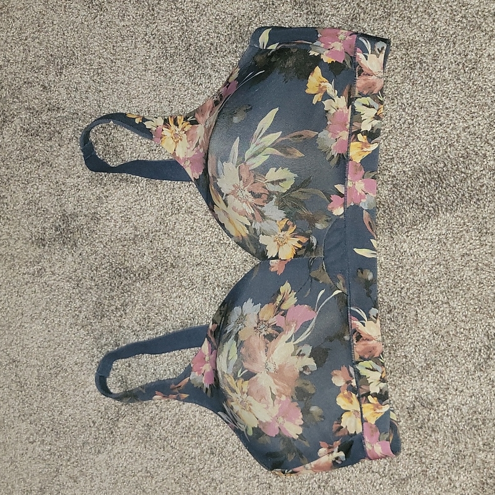Lane Bryant Cacique size 42D bra